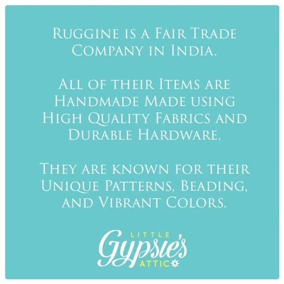 Yuna Handmade Ethnic Pattern Clutch from Ruggine - Picture 3 of 7